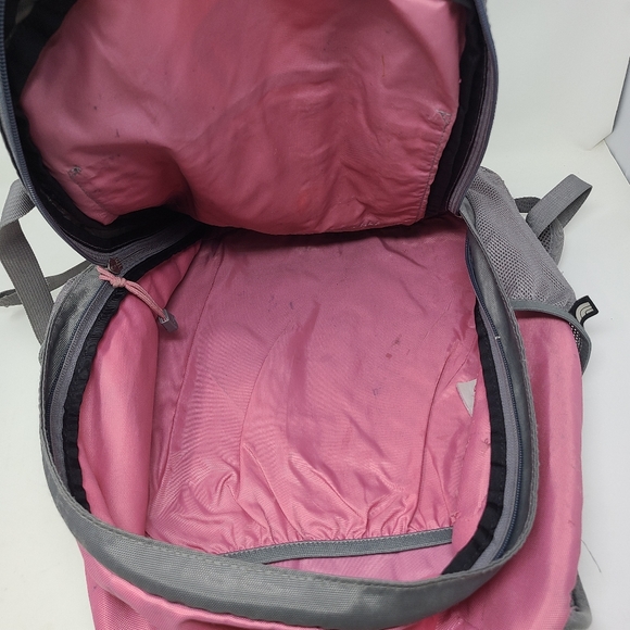 The North Face Wasatch Backpack Laptop Bag School Work Gray Pink Shoulder Strap - Picture 4 of 8